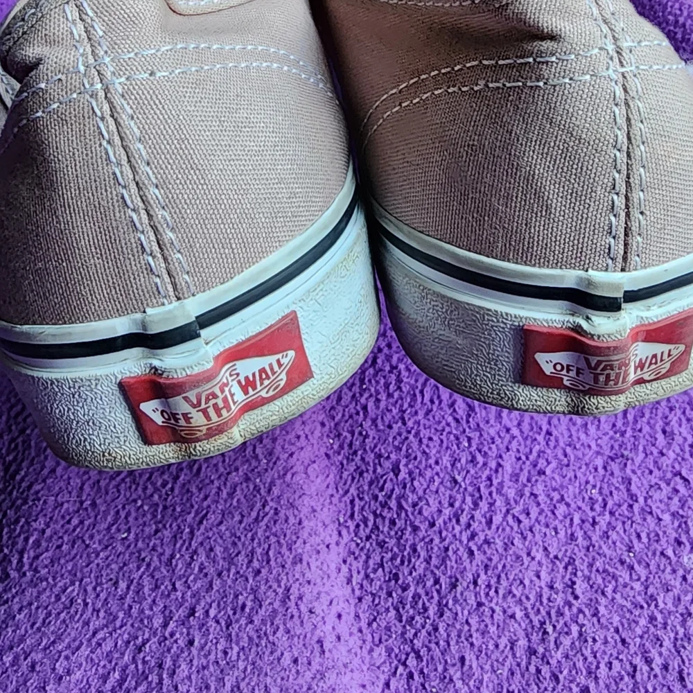 Vans Low Top Sneakers - Picture 6 of 8